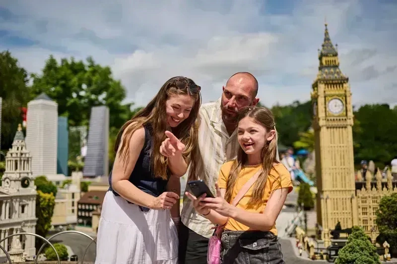 Family using LEGOLAND app